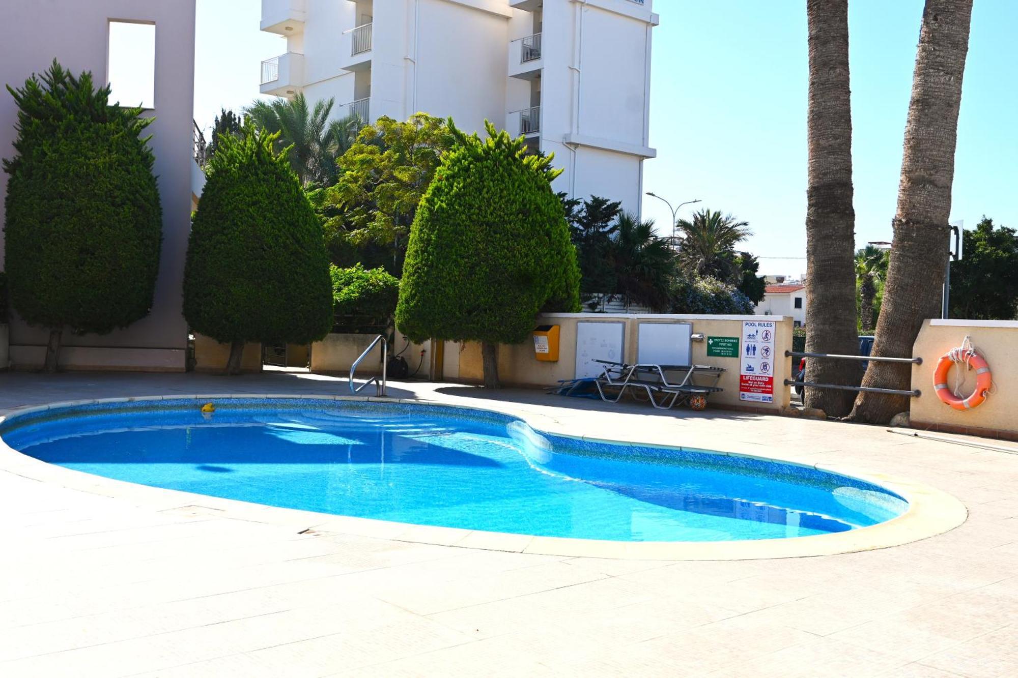 Отдыхайте С Удовольствием Paphos 外观 照片